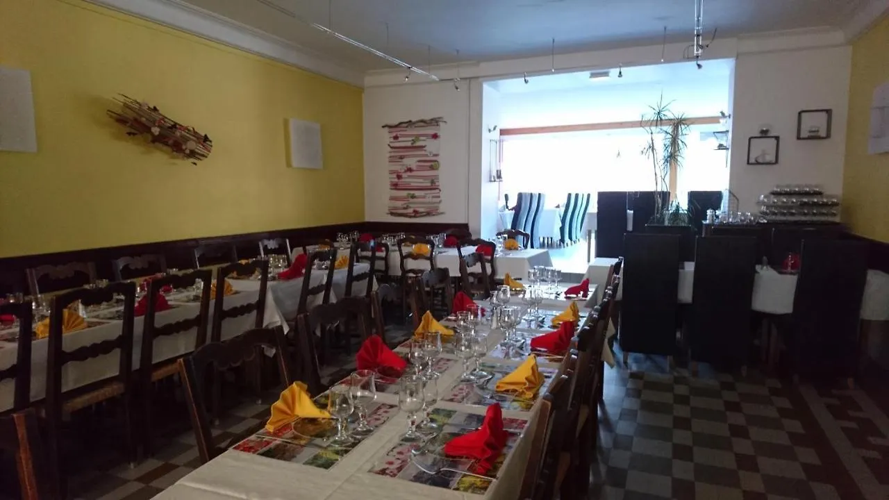 Hotel Des Négociants Lamastre 2*,