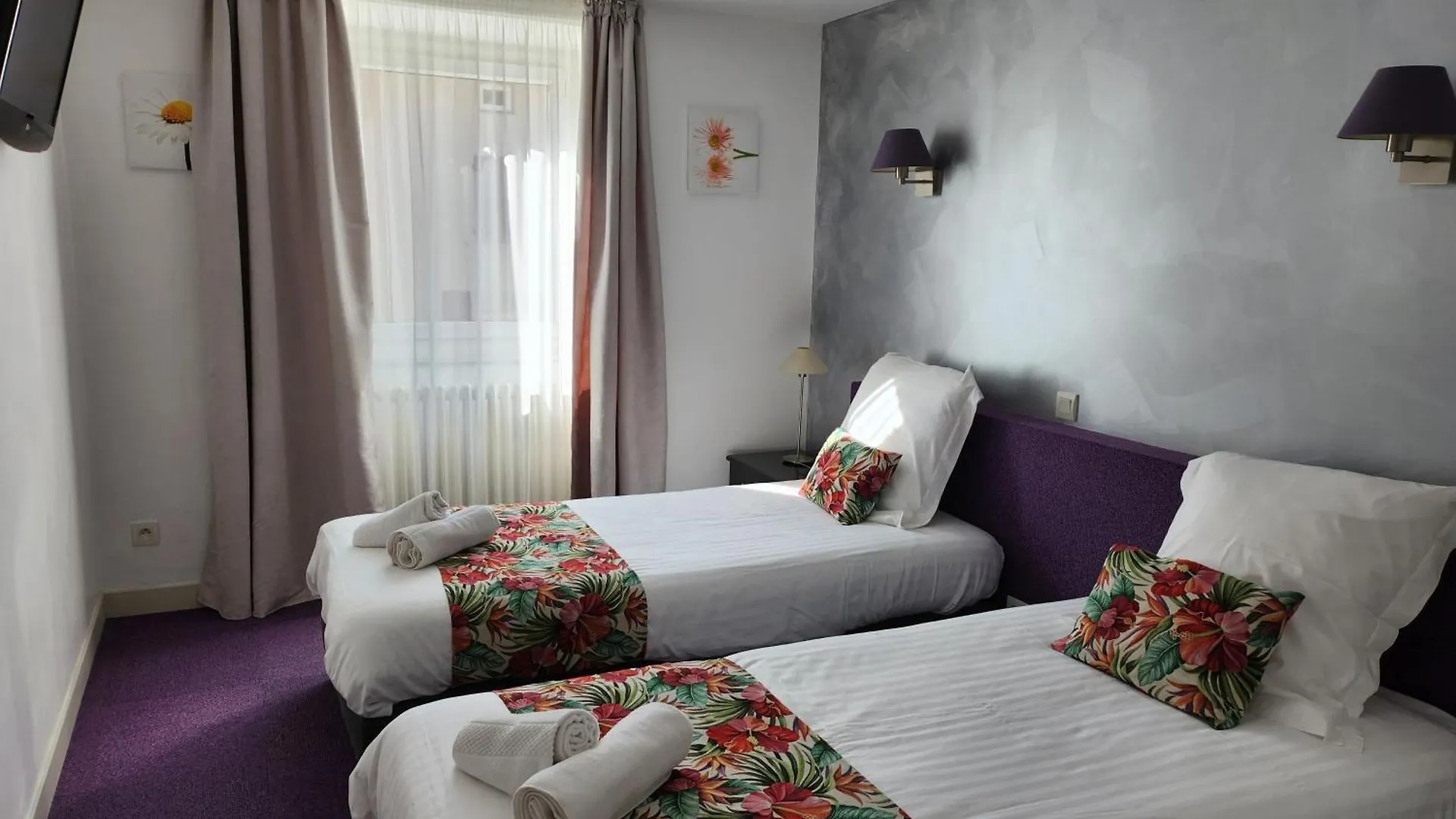 Hotel Des Negociants Lamastre 2*,